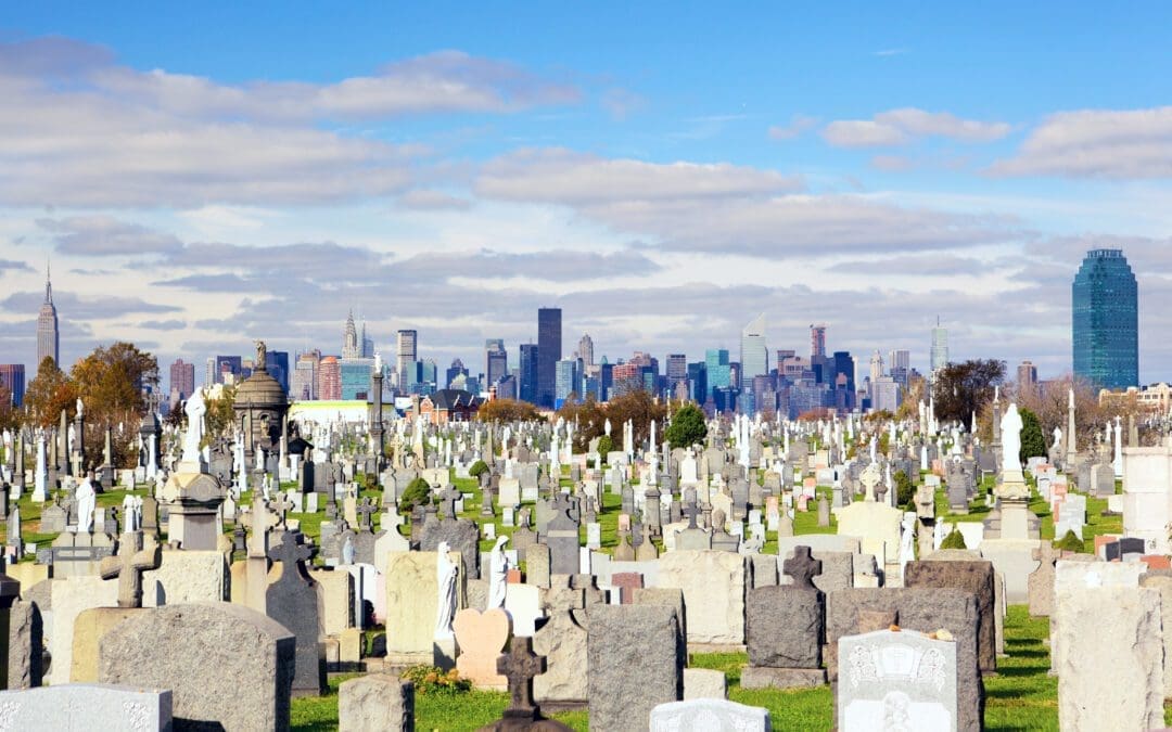 Kyrkogårdsbesök i New York: Historiska gravplatser som avslöjar stadens förflutna