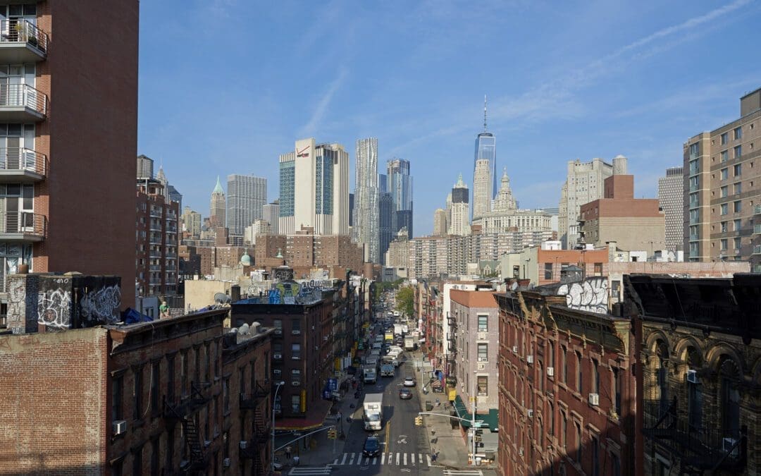 Upper East Side vs. Lower East Side: Två världar på samma östra sida av Manhattan